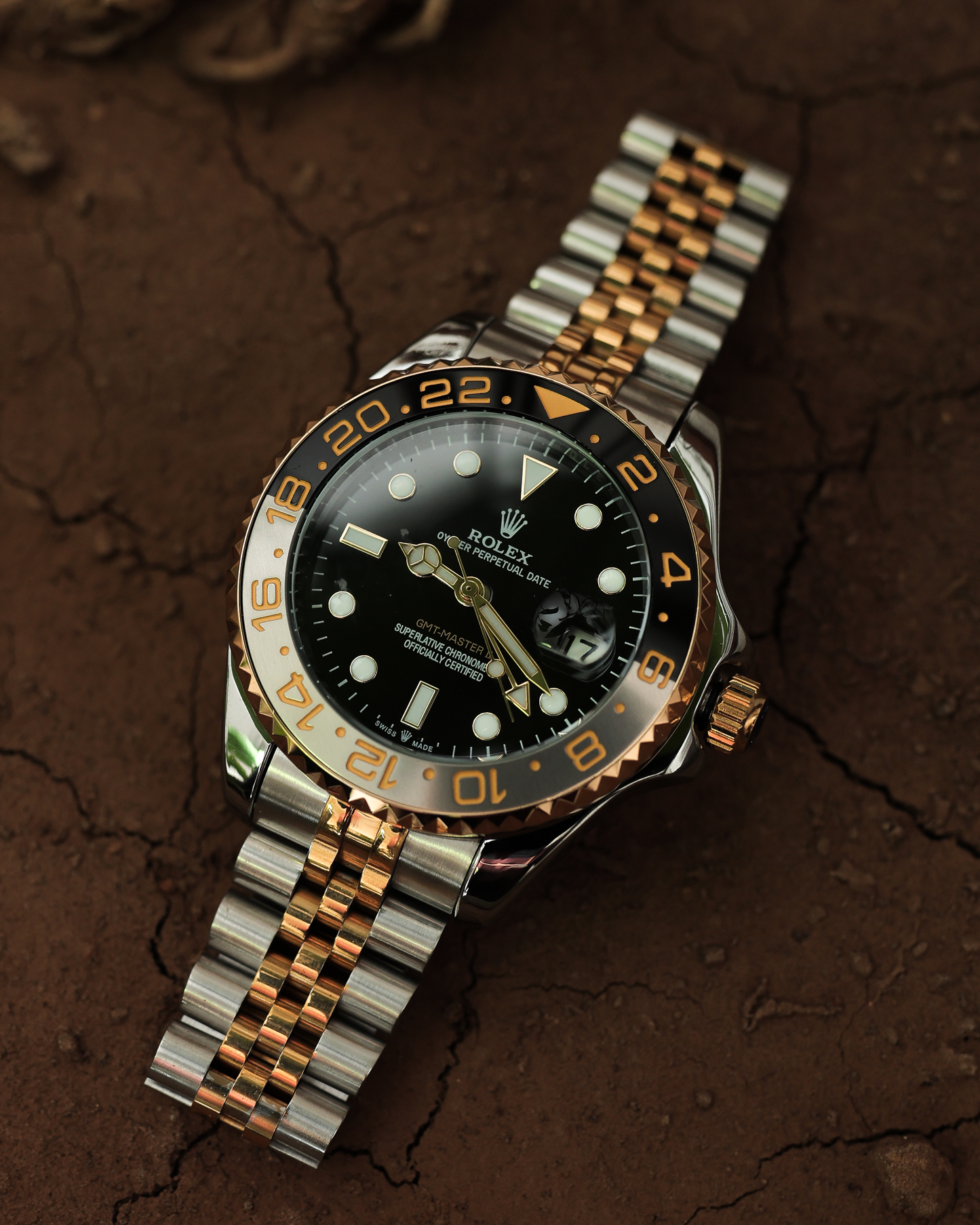 Sovereign Voyager GMT Watch – Black Dial, Dual-Tone Steel Bracelet & Gold Bezel